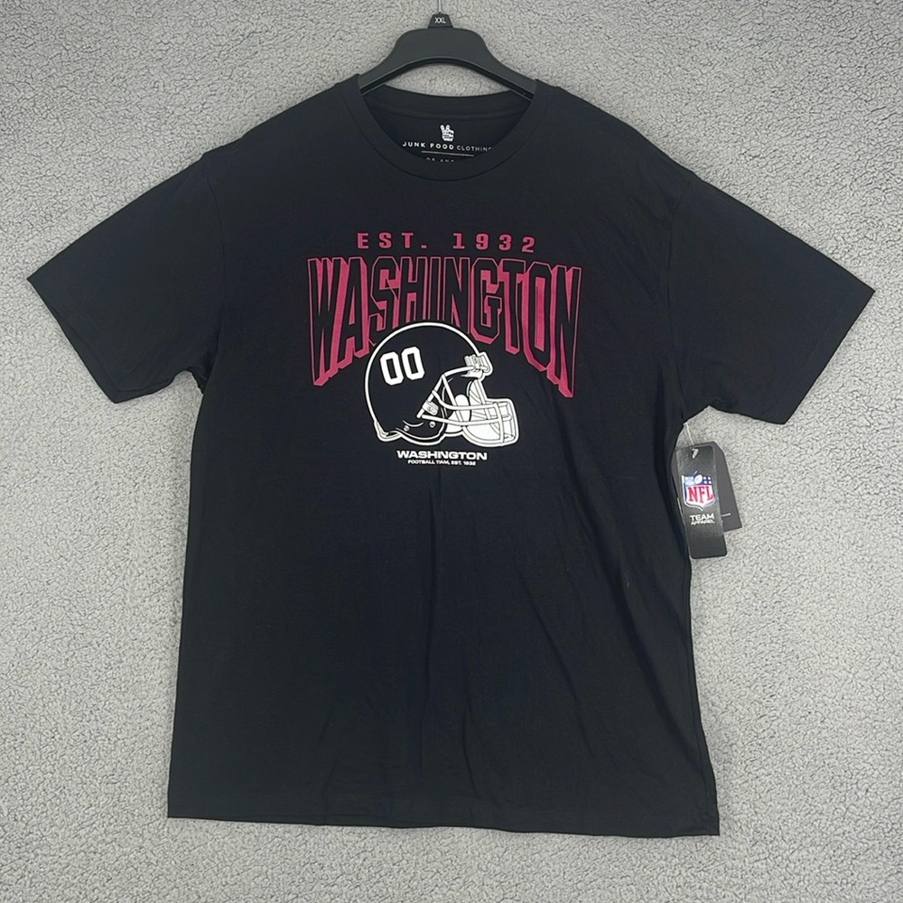 Junk Food clothing Washington Football Team black T-shirt men’s Large pullover